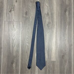 Umo Lorenzo Blue‎ Silk Tie Wavy Geometric Pattern 59" Necktie